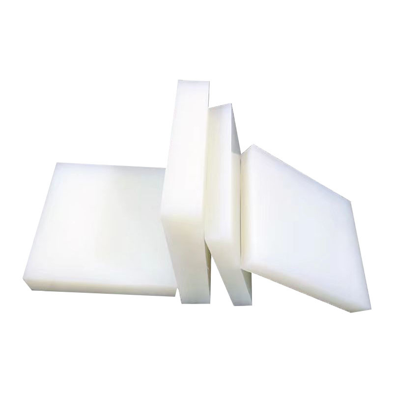 搪膠玩具是硬的還是軟的？